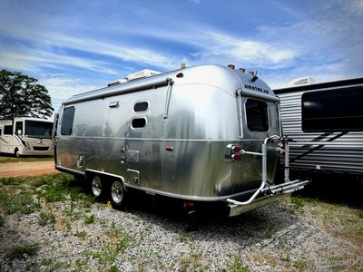 2021 Airstream Globetrotter - Photo 3