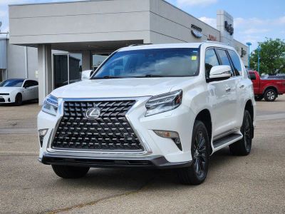 2023 Lexus GX — interior view