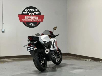 2026 Yamaha YZF-R3 70th Anniversary Edition - Photo 3