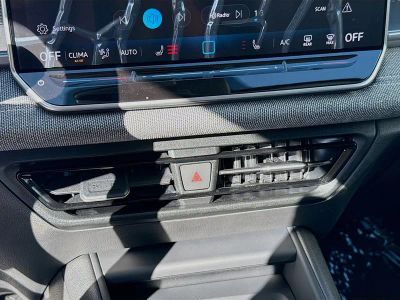 2026 Volkswagen Tiguan — photo 14 view