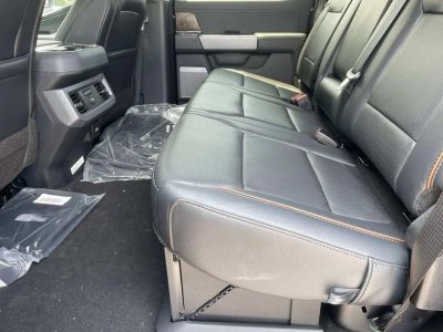 2025 Ford F-350SD - Photo 9