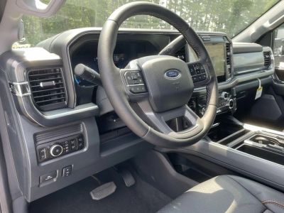 2025 Ford F-350SD - Photo 15