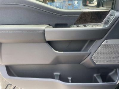 2025 Ford F-350SD - Photo 11