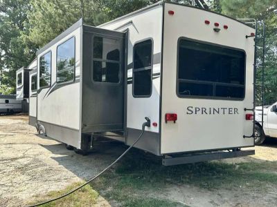 2019 Keystone Rv Sprinter 3571FWLFT — photo 26 view