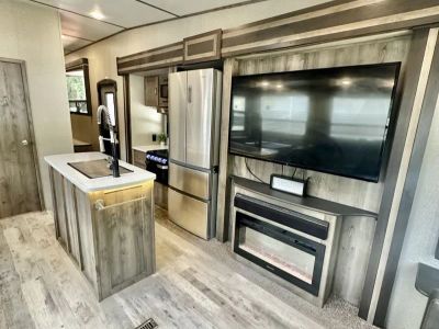 2019 Keystone Rv Sprinter 3571FWLFT — photo 10 view