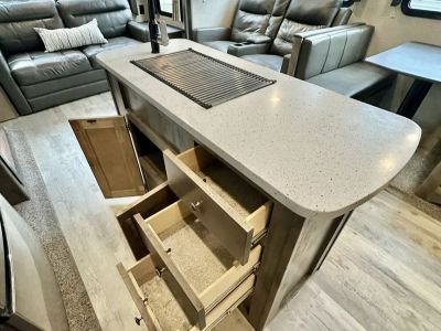2019 Keystone Rv Sprinter 3571FWLFT — photo 15 view