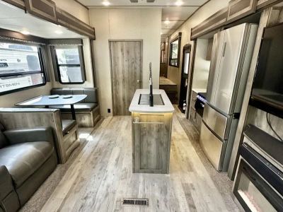 2019 Keystone Rv Sprinter 3571FWLFT — detail view