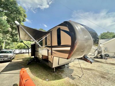 2019 Keystone Rv Sprinter 3571FWLFT — photo 28 view