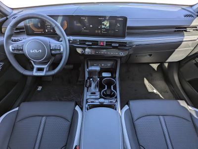 2026 Kia K5 — photo 16 view