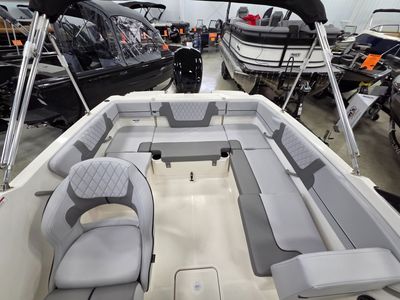 2026 Bayliner VR4 OB - Photo 9