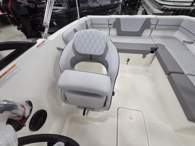 2026 Bayliner VR4 OB - Photo 21