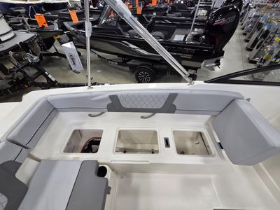 2026 Bayliner VR4 OB - Photo 13
