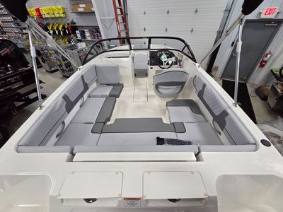 2026 Bayliner VR4 OB - Photo 8