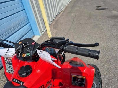 2026 Polaris Outlaw 110 EFI — photo 14 view