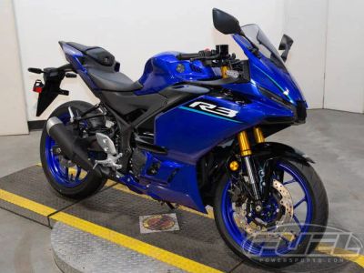 2026 Yamaha YZF-R3 — front three-quarter view