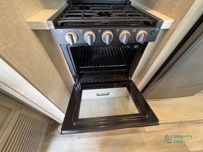 2022 Forest River RV Rockwood Signature Ultra Lite - Photo 22