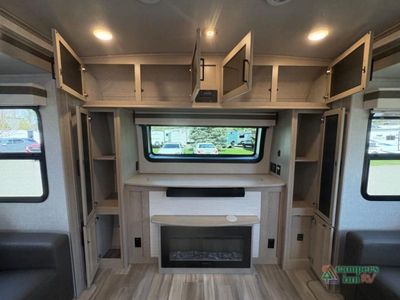 2022 Forest River RV Rockwood Signature Ultra Lite - Photo 27