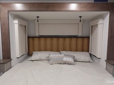 2026 Alliance RV Paradigm - Photo 8
