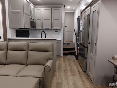 2026 Alliance RV Paradigm - Photo 6