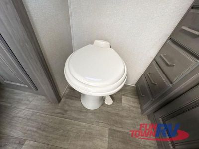 2021 Keystone RV Montana - Photo 37