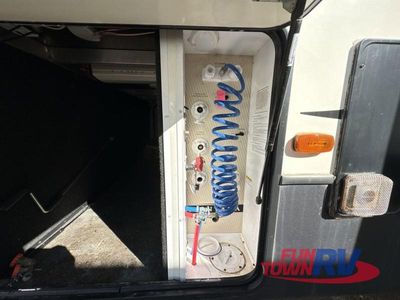 2021 Keystone RV Montana - Photo 8