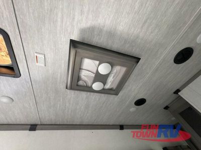 2021 Keystone RV Montana - Photo 26