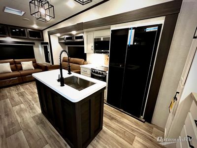 2025 Venture RV SportTrek Touring Edition - Photo 16