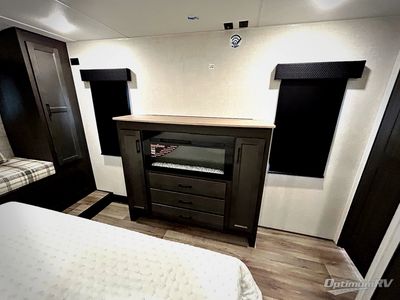 2025 Venture RV SportTrek Touring Edition - Photo 10