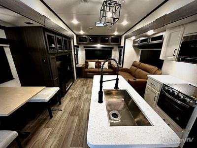 2025 Venture RV SportTrek Touring Edition - Photo 3