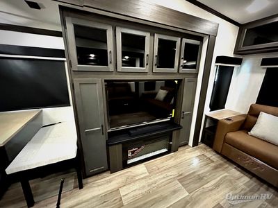 2025 Venture RV SportTrek Touring Edition - Photo 18