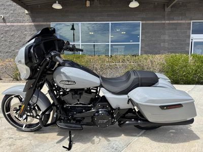 2025 Harley-Davidson FLHX - Street Glide — photo 8 view