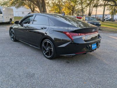 2023 Hyundai Elantra - Photo 2