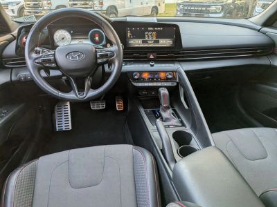 2023 Hyundai Elantra - Photo 22