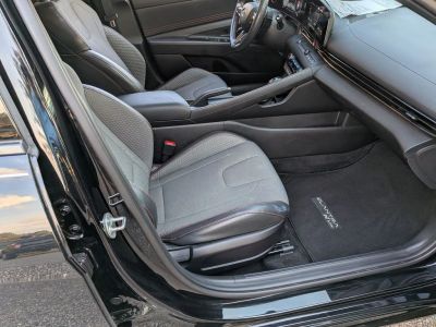 2023 Hyundai Elantra - Photo 14
