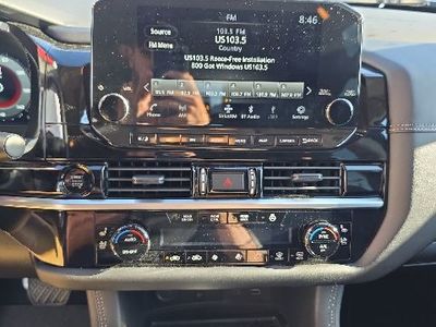 2025 Nissan Pathfinder - Photo 18