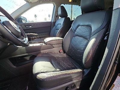 2025 Nissan Pathfinder - Photo 13