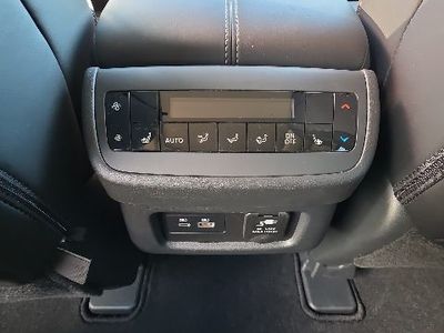 2025 Nissan Pathfinder - Photo 25