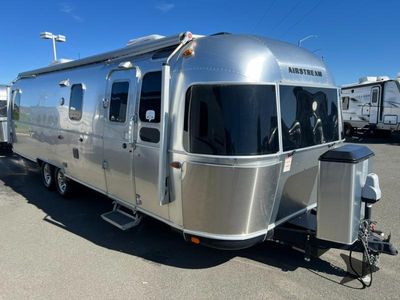 2019 Airstream Classic - Photo 1