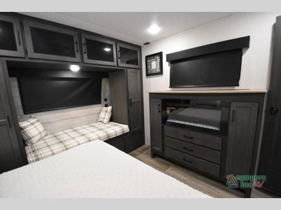2025 Venture RV SportTrek Touring Edition - Photo 39