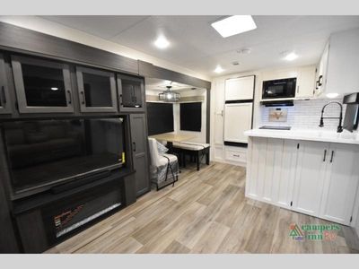 2025 Venture RV SportTrek Touring Edition - Photo 23