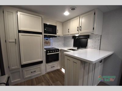 2025 Venture RV SportTrek Touring Edition - Photo 30