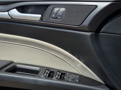 2017 Ford Fusion - Photo 17
