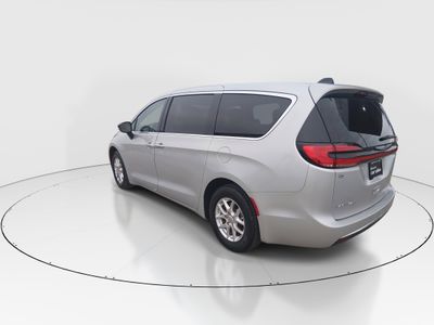 2024 Chrysler Pacifica — detail view