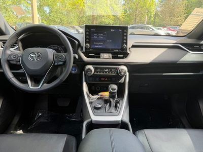 2022 Toyota RAV4 Hybrid - Photo 9
