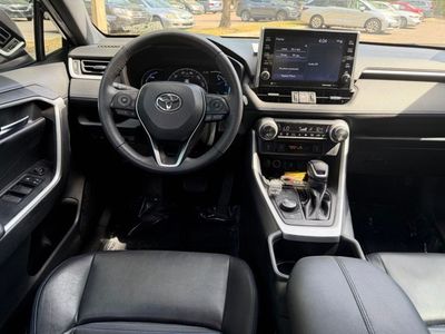 2022 Toyota RAV4 Hybrid - Photo 10