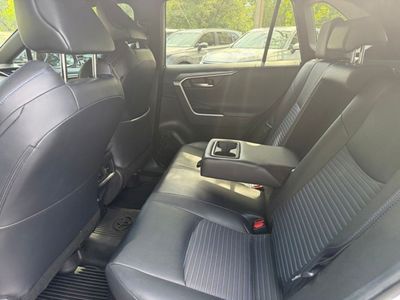 2022 Toyota RAV4 Hybrid - Photo 7