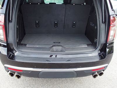 2024 Chevrolet Tahoe — photo 11 view