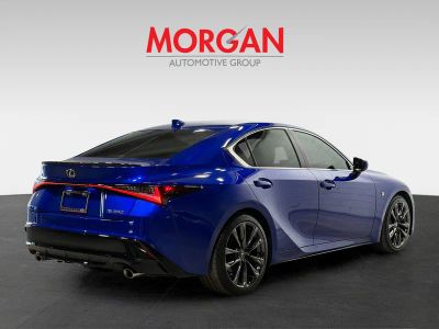 2023 Lexus IS — photo 7 view