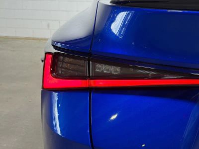 2023 Lexus IS — photo 11 view