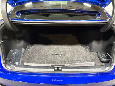 2023 Lexus IS — photo 13 view